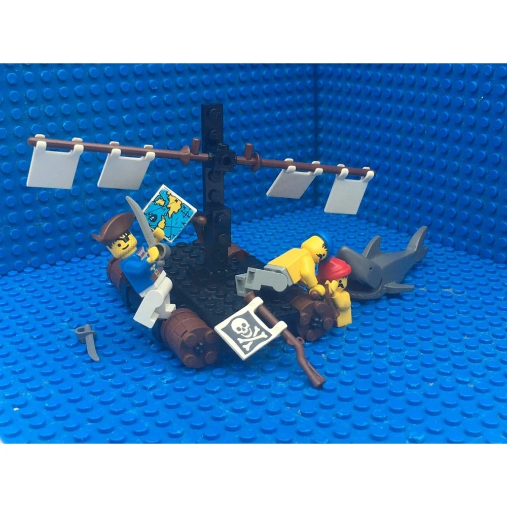 Pirates‎ LEGO Pirates I Castaway's Raft (6257)